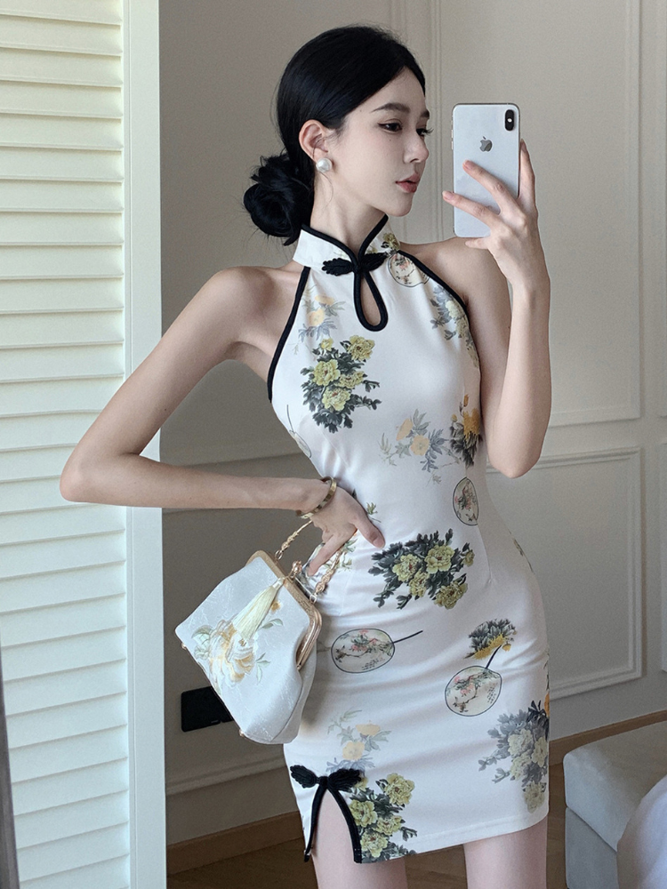 Sexy Sleeveless Shoulder-revealing Cheongsam