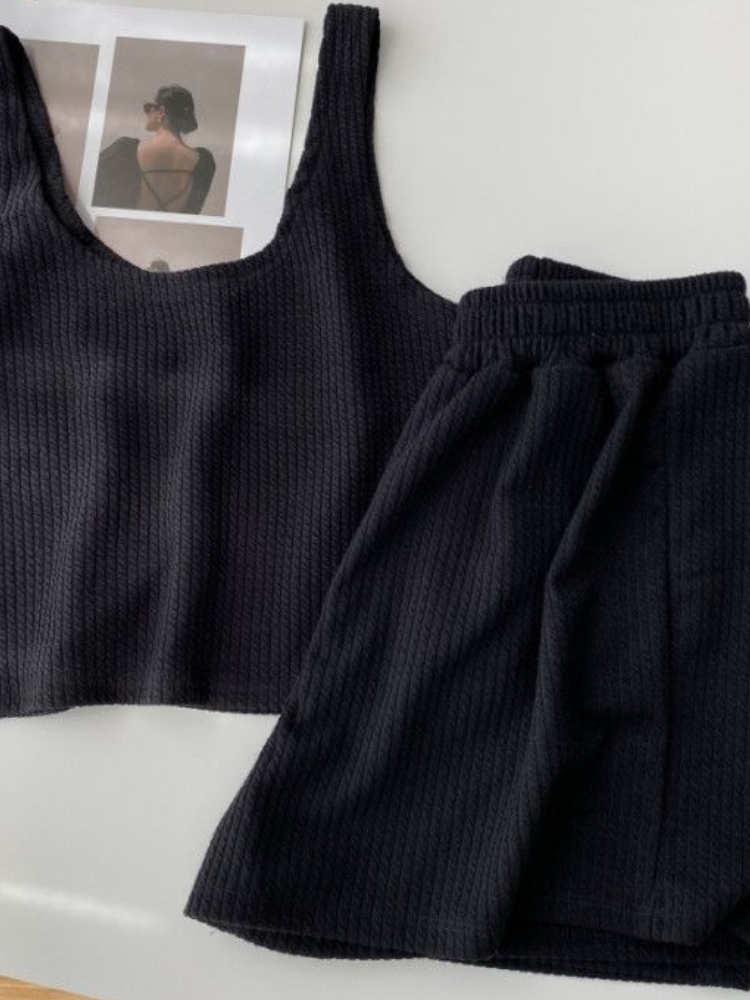 Conjunto informal de camiseta sin mangas y pantalones cortos de verano